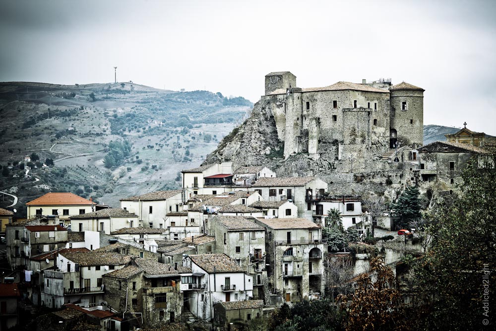 Oriolo Calabro, castle and town